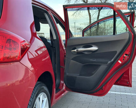 Червоний Тойота Ауріс, об'ємом двигуна 1.6 л та пробігом 85 тис. км за 8700 $, фото 34 на Automoto.ua