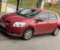 Красный Тойота Аурис, объемом двигателя 1.6 л и пробегом 200 тыс. км за 4500 $, фото 1 на Automoto.ua