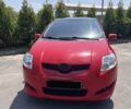 Красный Тойота Аурис, объемом двигателя 1.6 л и пробегом 98 тыс. км за 8000 $, фото 3 на Automoto.ua