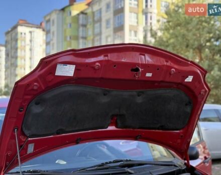 Червоний Тойота Ауріс, об'ємом двигуна 1.4 л та пробігом 220 тис. км за 7000 $, фото 49 на Automoto.ua