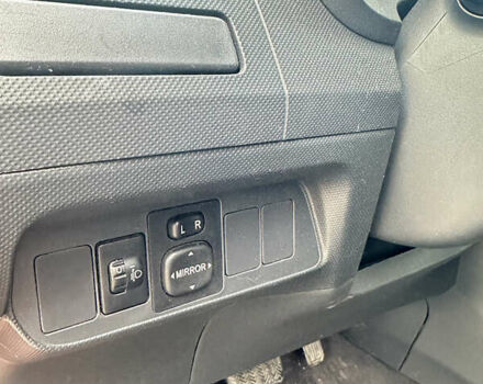 Красный Тойота Аурис, объемом двигателя 1.6 л и пробегом 104 тыс. км за 7200 $, фото 11 на Automoto.ua