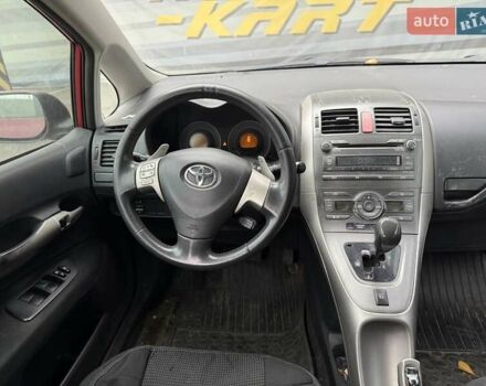 Красный Тойота Аурис, объемом двигателя 1.6 л и пробегом 200 тыс. км за 4500 $, фото 35 на Automoto.ua