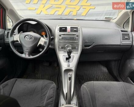 Красный Тойота Аурис, объемом двигателя 1.6 л и пробегом 200 тыс. км за 4500 $, фото 33 на Automoto.ua