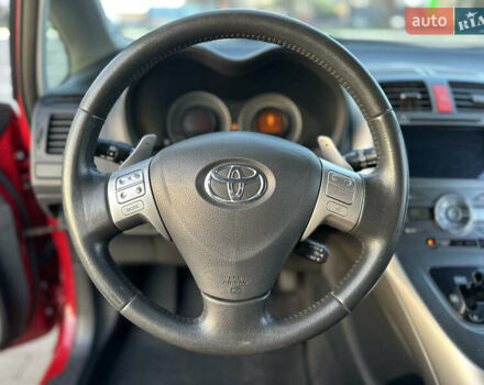 Червоний Тойота Ауріс, об'ємом двигуна 1.6 л та пробігом 85 тис. км за 8700 $, фото 55 на Automoto.ua