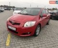 Червоний Тойота Ауріс, об'ємом двигуна 1.6 л та пробігом 196 тис. км за 6350 $, фото 1 на Automoto.ua
