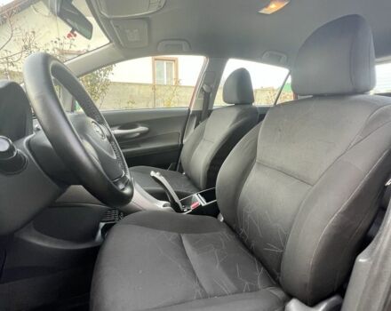 Красный Тойота Аурис, объемом двигателя 1.4 л и пробегом 229 тыс. км за 6300 $, фото 7 на Automoto.ua