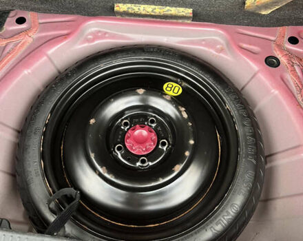 Червоний Тойота Ауріс, об'ємом двигуна 1.36 л та пробігом 229 тис. км за 6300 $, фото 34 на Automoto.ua