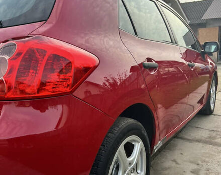 Червоний Тойота Ауріс, об'ємом двигуна 1.36 л та пробігом 229 тис. км за 6300 $, фото 9 на Automoto.ua