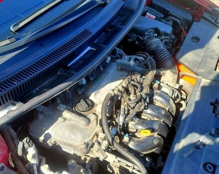 Красный Тойота Аурис, объемом двигателя 1.6 л и пробегом 150 тыс. км за 6500 $, фото 8 на Automoto.ua