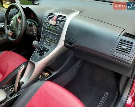 Червоний Тойота Ауріс, об'ємом двигуна 1.6 л та пробігом 226 тис. км за 5900 $, фото 10 на Automoto.ua