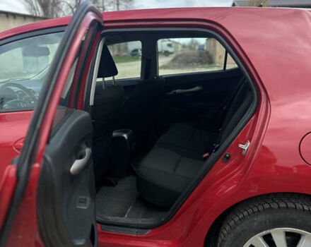 Красный Тойота Аурис, объемом двигателя 1.6 л и пробегом 104 тыс. км за 7200 $, фото 6 на Automoto.ua