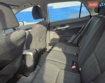 Червоний Тойота Ауріс, об'ємом двигуна 1.6 л та пробігом 142 тис. км за 6950 $, фото 14 на Automoto.ua