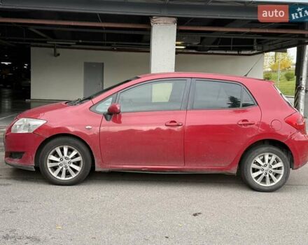 Красный Тойота Аурис, объемом двигателя 1.6 л и пробегом 200 тыс. км за 4500 $, фото 10 на Automoto.ua