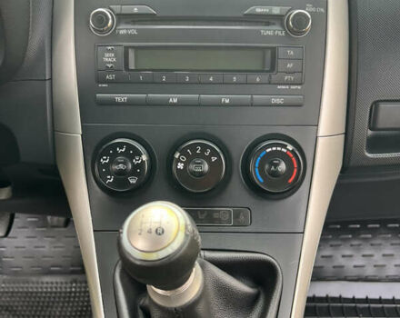 Красный Тойота Аурис, объемом двигателя 1.4 л и пробегом 230 тыс. км за 6300 $, фото 17 на Automoto.ua