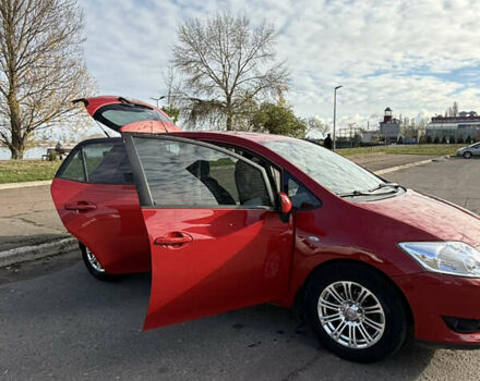 Красный Тойота Аурис, объемом двигателя 1.6 л и пробегом 123 тыс. км за 8500 $, фото 13 на Automoto.ua