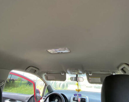 Красный Тойота Аурис, объемом двигателя 1.33 л и пробегом 300 тыс. км за 4750 $, фото 4 на Automoto.ua