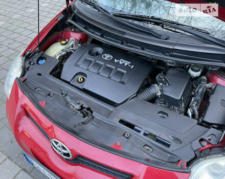 Красный Тойота Аурис, объемом двигателя 1.6 л и пробегом 145 тыс. км за 8000 $, фото 9 на Automoto.ua