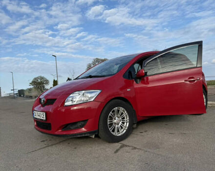 Красный Тойота Аурис, объемом двигателя 1.6 л и пробегом 123 тыс. км за 8500 $, фото 4 на Automoto.ua