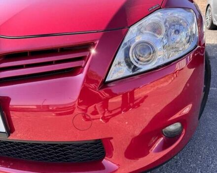 Червоний Тойота Ауріс, об'ємом двигуна 1.6 л та пробігом 219 тис. км за 9700 $, фото 1 на Automoto.ua