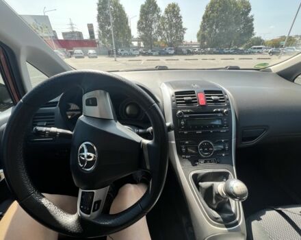 Тойота Аурис 2010 в Днепре (Днепропетровске) на Automoto.ua Красный Тойота Аурис, объемом двигателя 1.33 л и пробегом 158 тыс. км за 6999 $, фото 6 на Automoto.ua