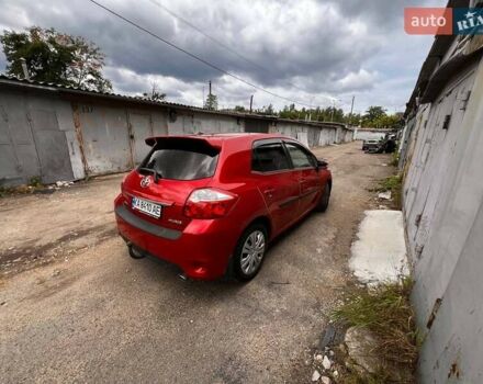 Красный Тойота Аурис, объемом двигателя 1.6 л и пробегом 114 тыс. км за 9999 $, фото 5 на Automoto.ua