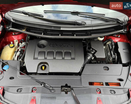 Тойота Аурис 2010 в Белой Церкве на Automoto.ua Красный Тойота Аурис, объемом двигателя 1.6 л и пробегом 169 тыс. км за 10000 $, фото 25 на Automoto.ua