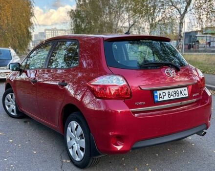 Червоний Тойота Ауріс, об'ємом двигуна 1.6 л та пробігом 122 тис. км за 10200 $, фото 10 на Automoto.ua
