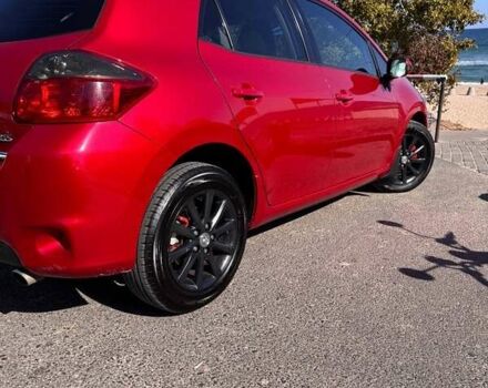 Червоний Тойота Ауріс, об'ємом двигуна 1.6 л та пробігом 219 тис. км за 9700 $, фото 7 на Automoto.ua
