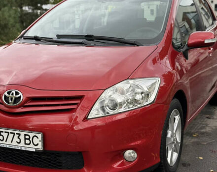 Тойота Аурис 2010 в Белой Церкве на Automoto.ua Красный Тойота Аурис, объемом двигателя 1.6 л и пробегом 169 тыс. км за 10000 $, фото 5 на Automoto.ua