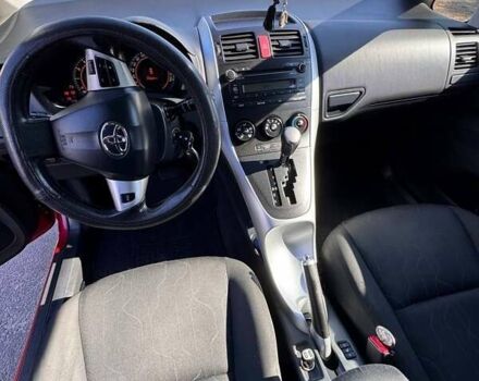 Червоний Тойота Ауріс, об'ємом двигуна 1.6 л та пробігом 219 тис. км за 9700 $, фото 21 на Automoto.ua