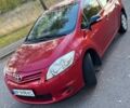 Червоний Тойота Ауріс, об'ємом двигуна 1.6 л та пробігом 122 тис. км за 10200 $, фото 2 на Automoto.ua