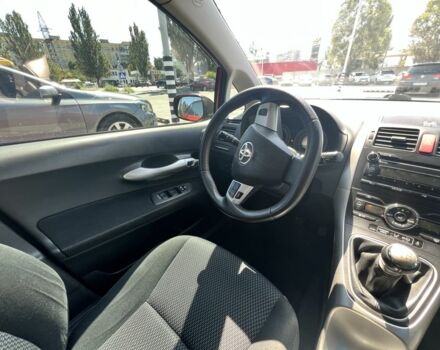 Тойота Аурис 2010 в Днепре (Днепропетровске) на Automoto.ua Красный Тойота Аурис, объемом двигателя 1.33 л и пробегом 158 тыс. км за 6999 $, фото 5 на Automoto.ua