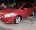 Красный Тойота Аурис, объемом двигателя 1.6 л и пробегом 127 тыс. км за 10700 $, фото 2 на Automoto.ua