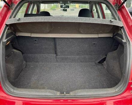 Красный Тойота Аурис, объемом двигателя 1.6 л и пробегом 299 тыс. км за 7990 $, фото 5 на Automoto.ua