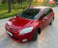 Красный Тойота Аурис, объемом двигателя 1.6 л и пробегом 81 тыс. км за 11900 $, фото 1 на Automoto.ua