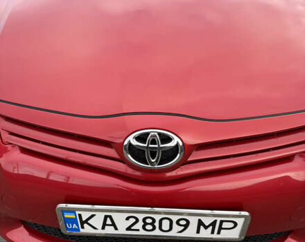 Тойота Аурис 2012 в Киеве на Automoto.ua Красный Тойота Аурис, объемом двигателя 1.6 л и пробегом 87 тыс. км за 11700 $, фото 5 на Automoto.ua