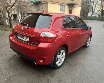 Красный Тойота Аурис, объемом двигателя 1.6 л и пробегом 104 тыс. км за 10500 $, фото 4 на Automoto.ua