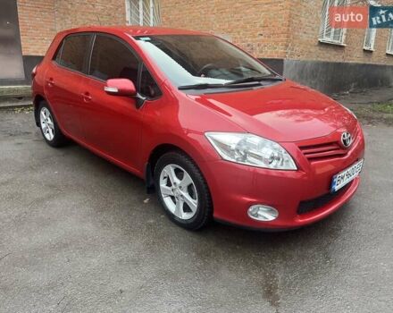 Красный Тойота Аурис, объемом двигателя 1.6 л и пробегом 104 тыс. км за 10500 $, фото 2 на Automoto.ua