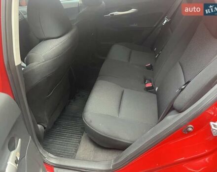 Красный Тойота Аурис, объемом двигателя 1.6 л и пробегом 104 тыс. км за 10500 $, фото 16 на Automoto.ua