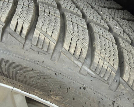 Тойота Аурис 2012 в Киеве на Automoto.ua Красный Тойота Аурис, объемом двигателя 1.6 л и пробегом 87 тыс. км за 11700 $, фото 12 на Automoto.ua