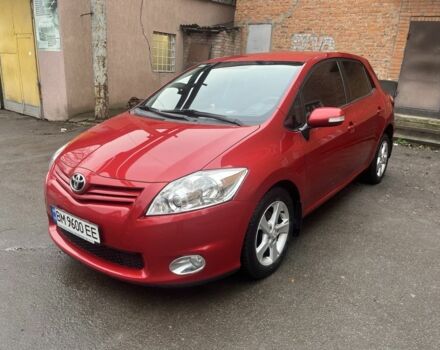 Красный Тойота Аурис, объемом двигателя 1.6 л и пробегом 104 тыс. км за 10500 $, фото 2 на Automoto.ua