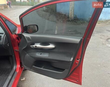 Красный Тойота Аурис, объемом двигателя 1.6 л и пробегом 104 тыс. км за 10500 $, фото 12 на Automoto.ua