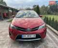 Красный Тойота Аурис, объемом двигателя 1.8 л и пробегом 104 тыс. км за 13900 $, фото 1 на Automoto.ua