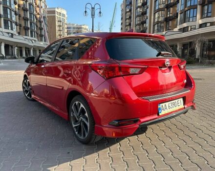 Красный Тойота Аурис, объемом двигателя 1.8 л и пробегом 178 тыс. км за 10200 $, фото 2 на Automoto.ua