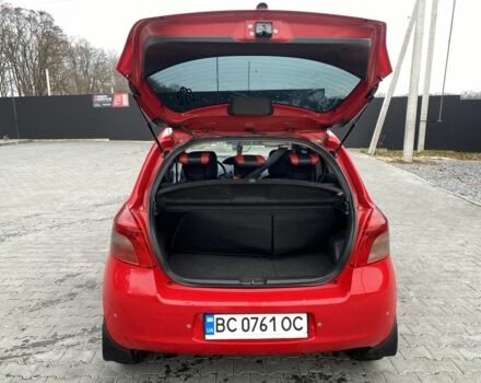 Красный Тойота Аурис, объемом двигателя 1.3 л и пробегом 140 тыс. км за 5000 $, фото 3 на Automoto.ua