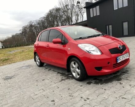 Красный Тойота Аурис, объемом двигателя 1.3 л и пробегом 140 тыс. км за 5000 $, фото 2 на Automoto.ua