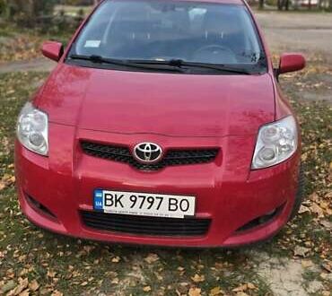 Тойота Аурис 2008 в Костополе на Automoto.ua Красный Тойота Аурис, объемом двигателя 1.6 л и пробегом 117 тыс. км за 7000 $, фото 1 на Automoto.ua