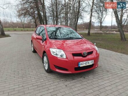 Тойота Аурис 2008 в Конотопе на Automoto.ua Красный Тойота Аурис, объемом двигателя 1.6 л и пробегом 140 тыс. км за 6850 $, фото 1 на Automoto.ua