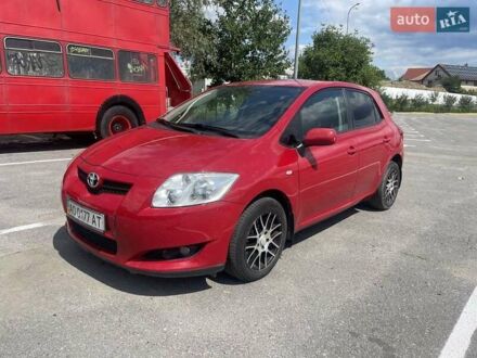 Червоний Тойота Ауріс, об'ємом двигуна 1.6 л та пробігом 204 тис. км за 6500 $, фото 1 на Automoto.ua