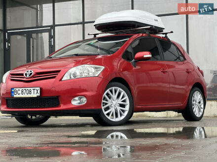 Тойота Аурис 2011 в Львове на Automoto.ua Красный Тойота Аурис, объемом двигателя 1.6 л и пробегом 64 тыс. км за 10800 $, фото 1 на Automoto.ua